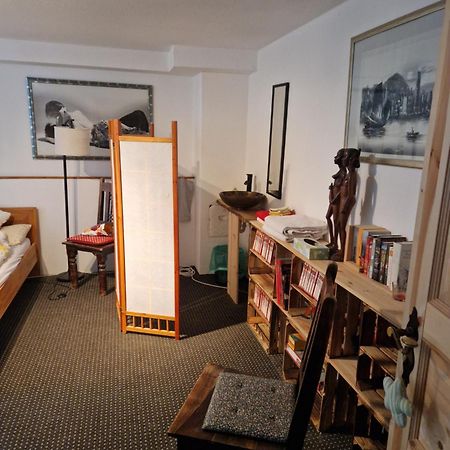 Grosses Gemuetliches Zimmer Mit Eigener Dusche Und Sauna Auf Wunsch ラインシュテッテン エクステリア 写真